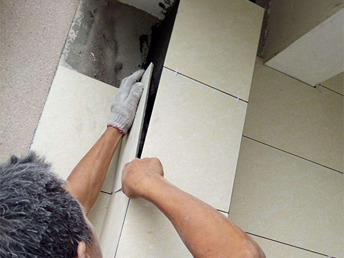 Tile adhesive construction site